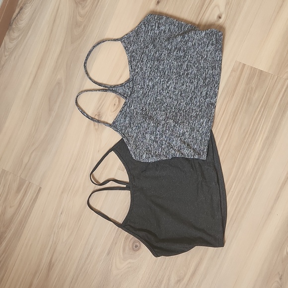 2 womens workout tops - Picture 1 of 5